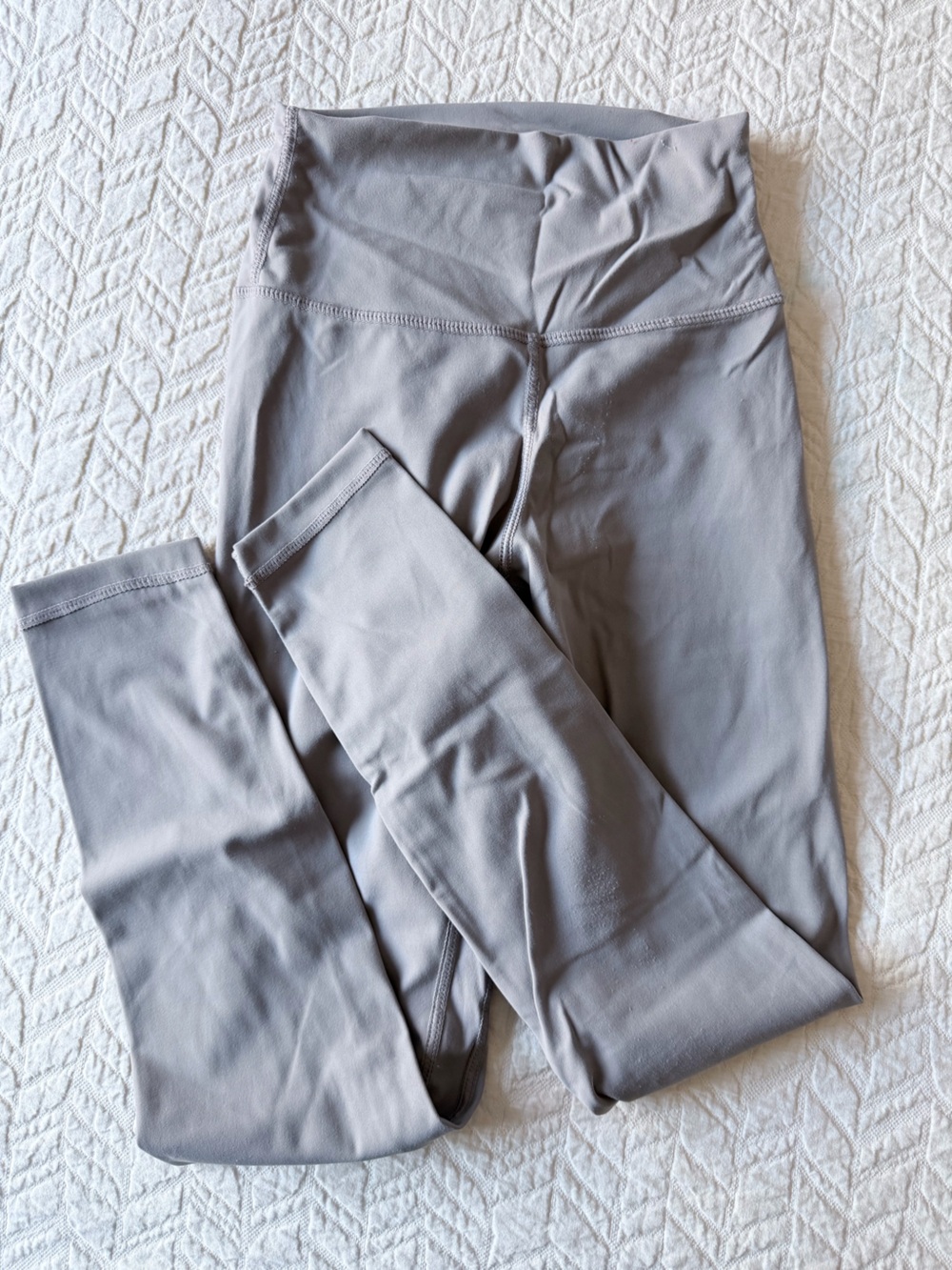 NVGTN Women's High-Waist Leggings in Light Gray